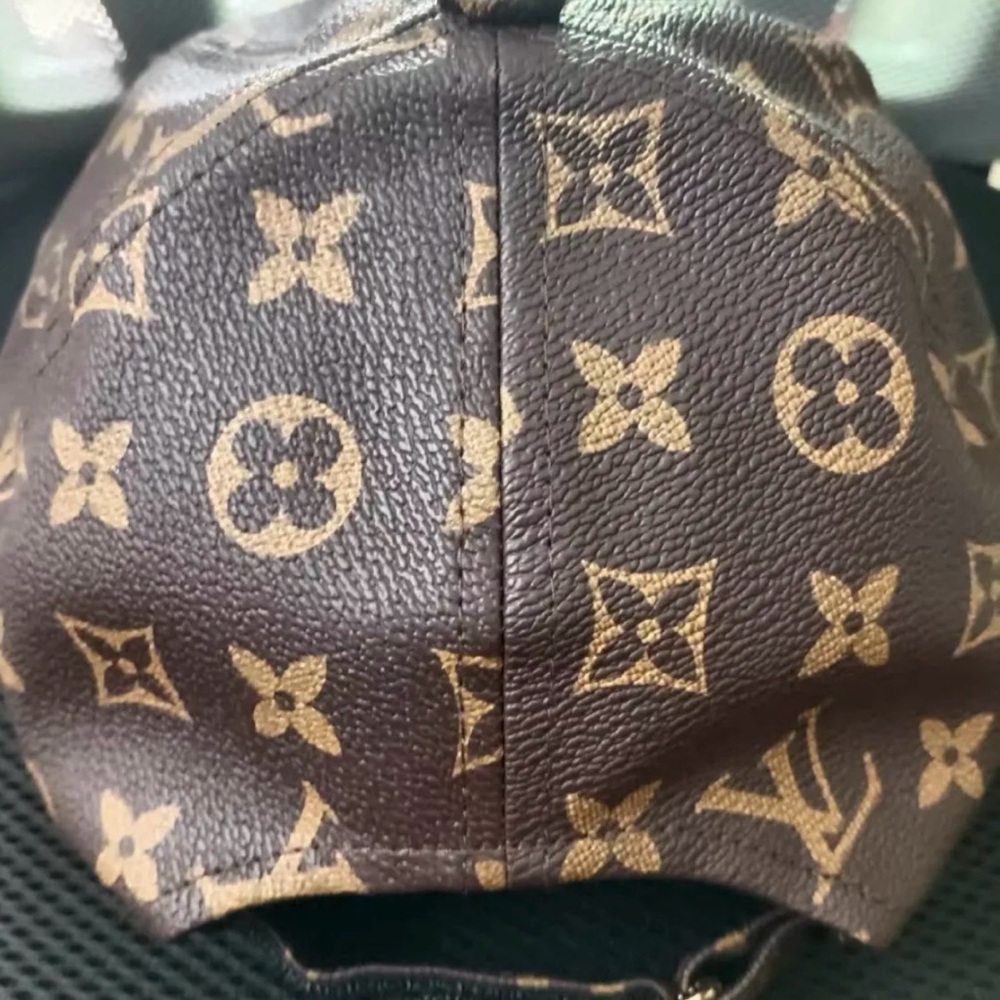 Louis Vuitton Monogram Canvas Cap in Brown and Tan unisex - Picture 3 of 3